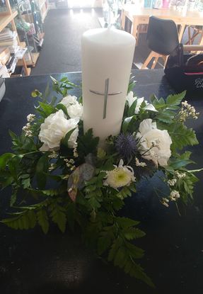 Picture of Sympathy Candle arrangement, oasis, floral foam