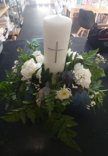 Picture of Sympathy Candle arrangement, oasis, floral foam